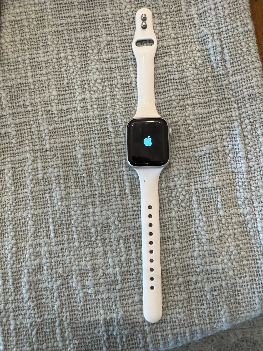 Apple Watch Series 4 40MM with White Sport Band and Rose Gold Face